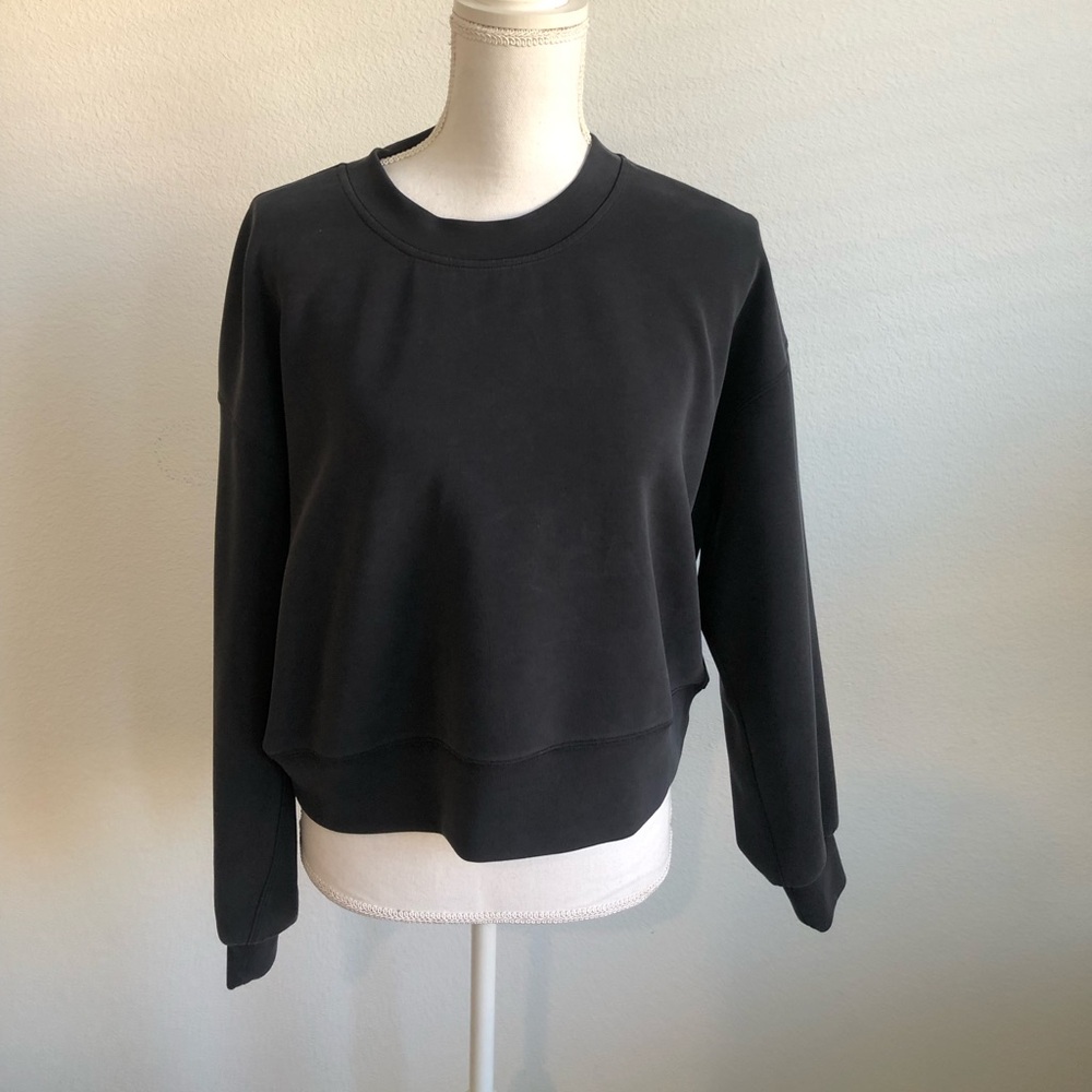 lululemon athletica Black Crewneck Sweatshirt Size 6